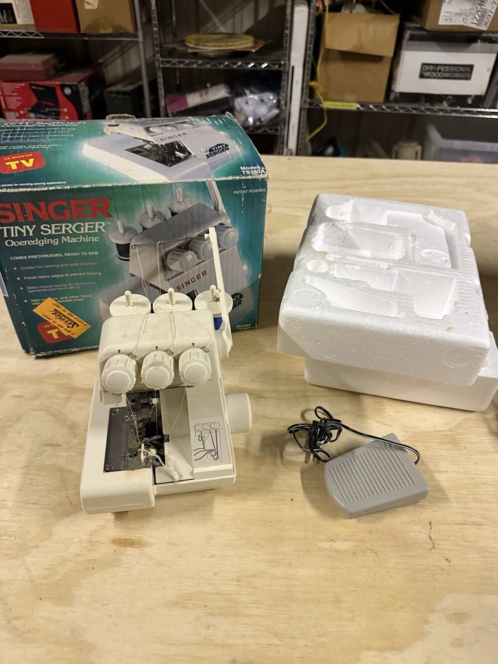 Singer Tiny Serger TS380A Overedging w/ Pedal & Power Cord Portable